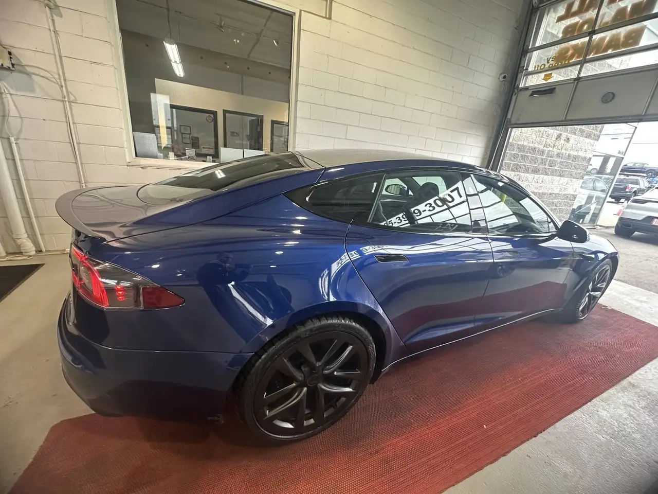 Tesla Model S снимка Tesla Model S