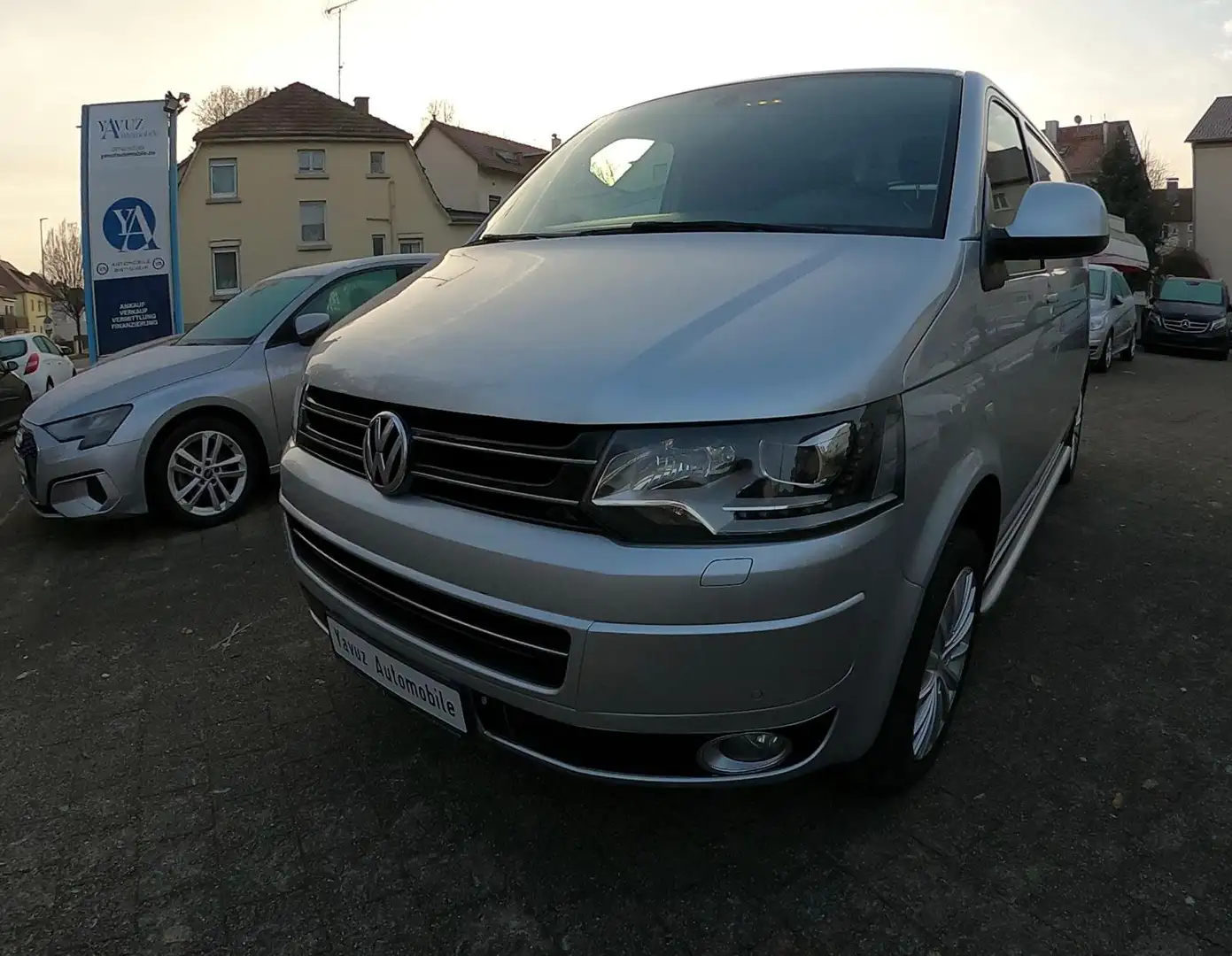 Volkswagen T5 Transporter Kasten-Kombi Kasten Silber - 1