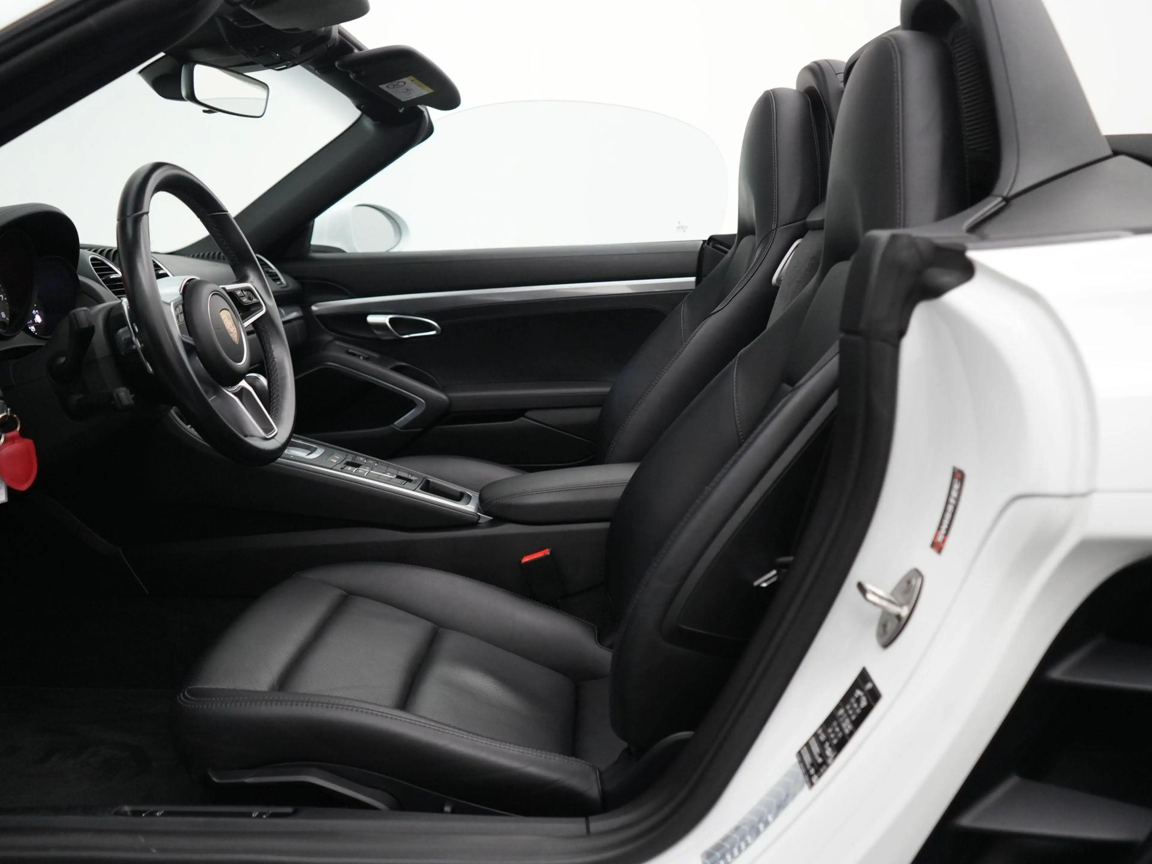 Porsche 718 Boxster S — photo 15