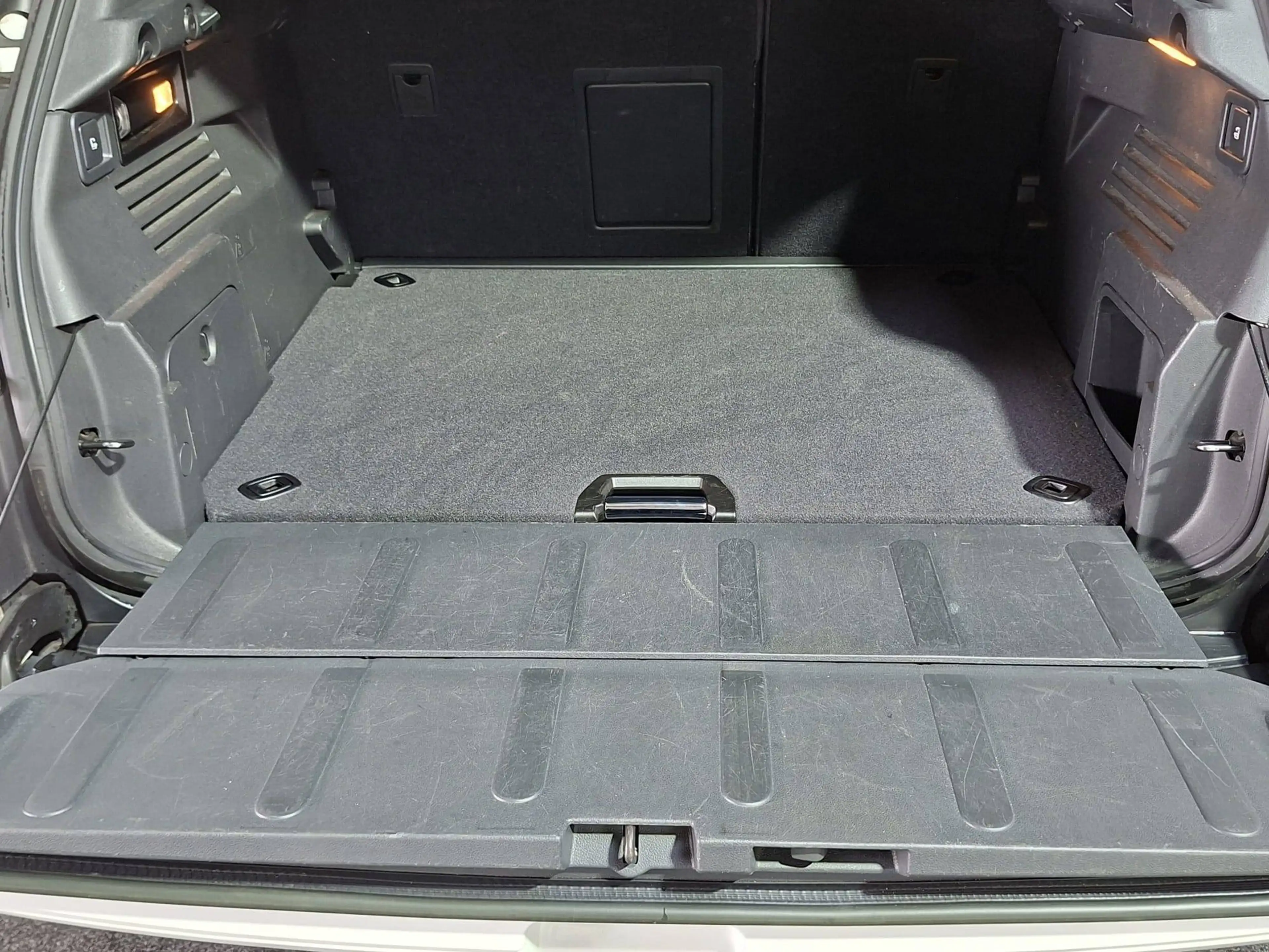 Peugeot 3008 3008 1.6 THP Allure — photo 5