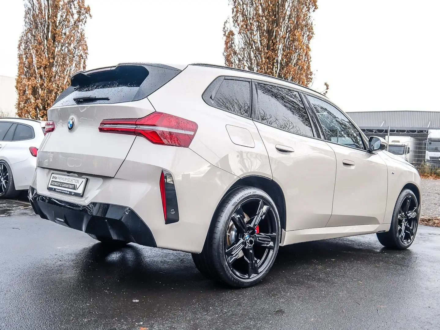 BMW X3 20d xDrive M Sport PANO ACC AHK RFK NAVI LED Grijs - 2