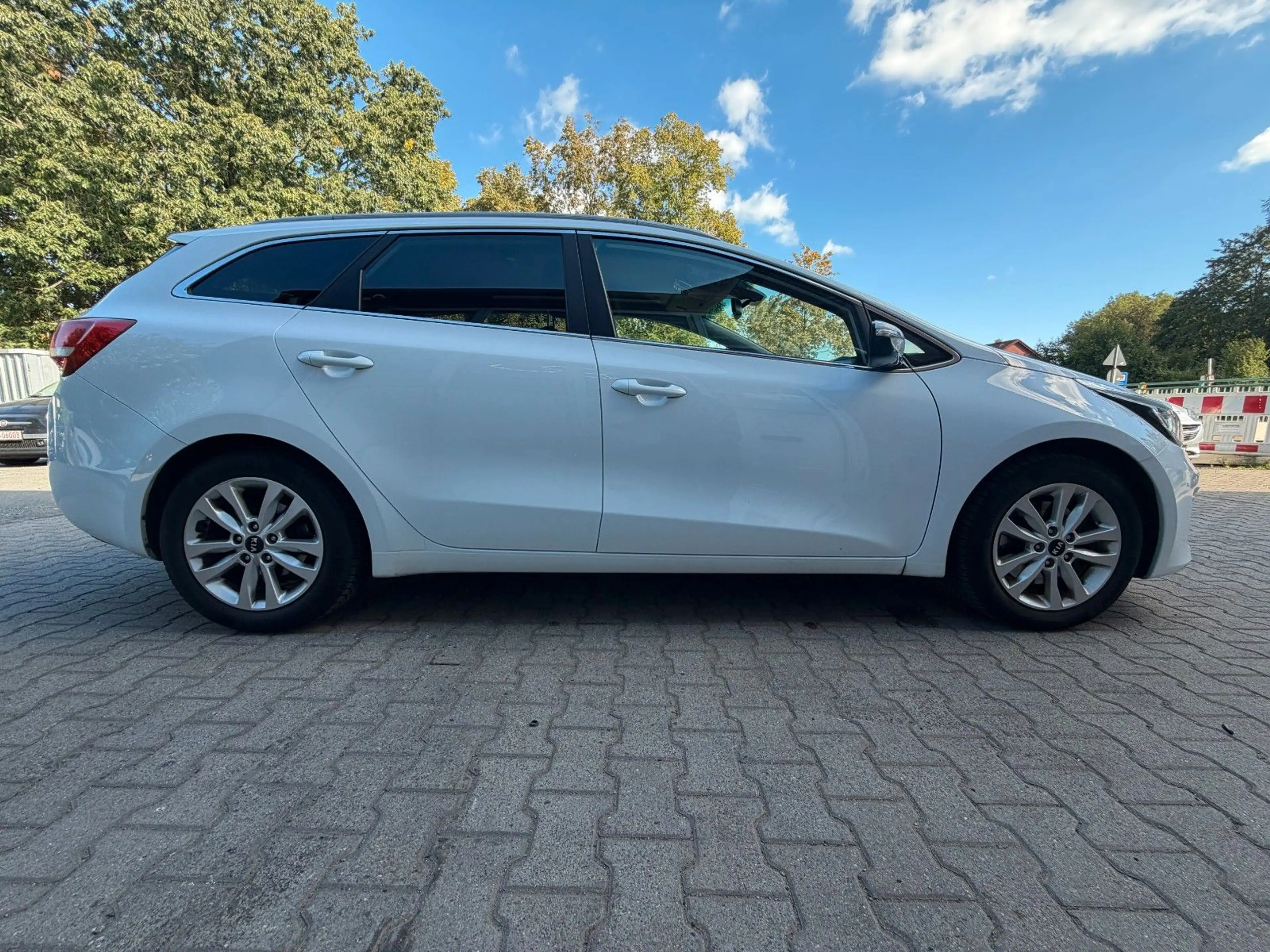 Kia Ceed / cee'd *RFK/LHZ/SHZ/CARPLAY/LED/TÜV/2.HAND* — photo 5