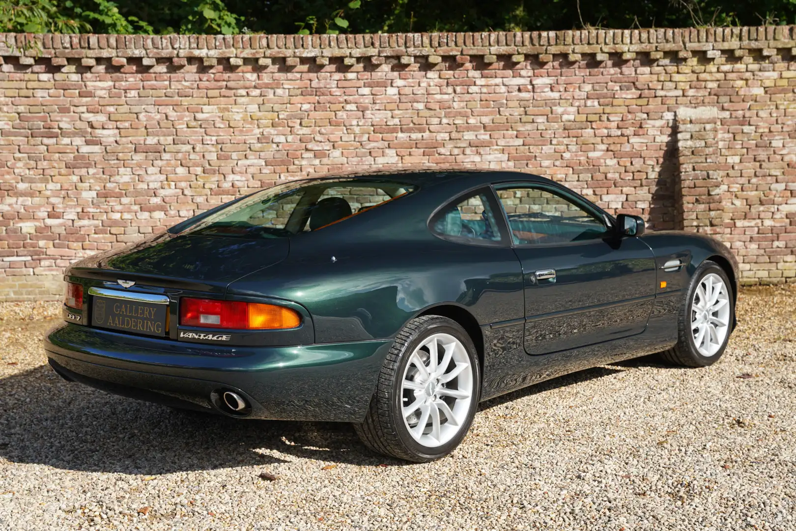 Aston Martin DB7 Vantage "Pentland Green" In 'aston'-ishingly good Verde - 2
