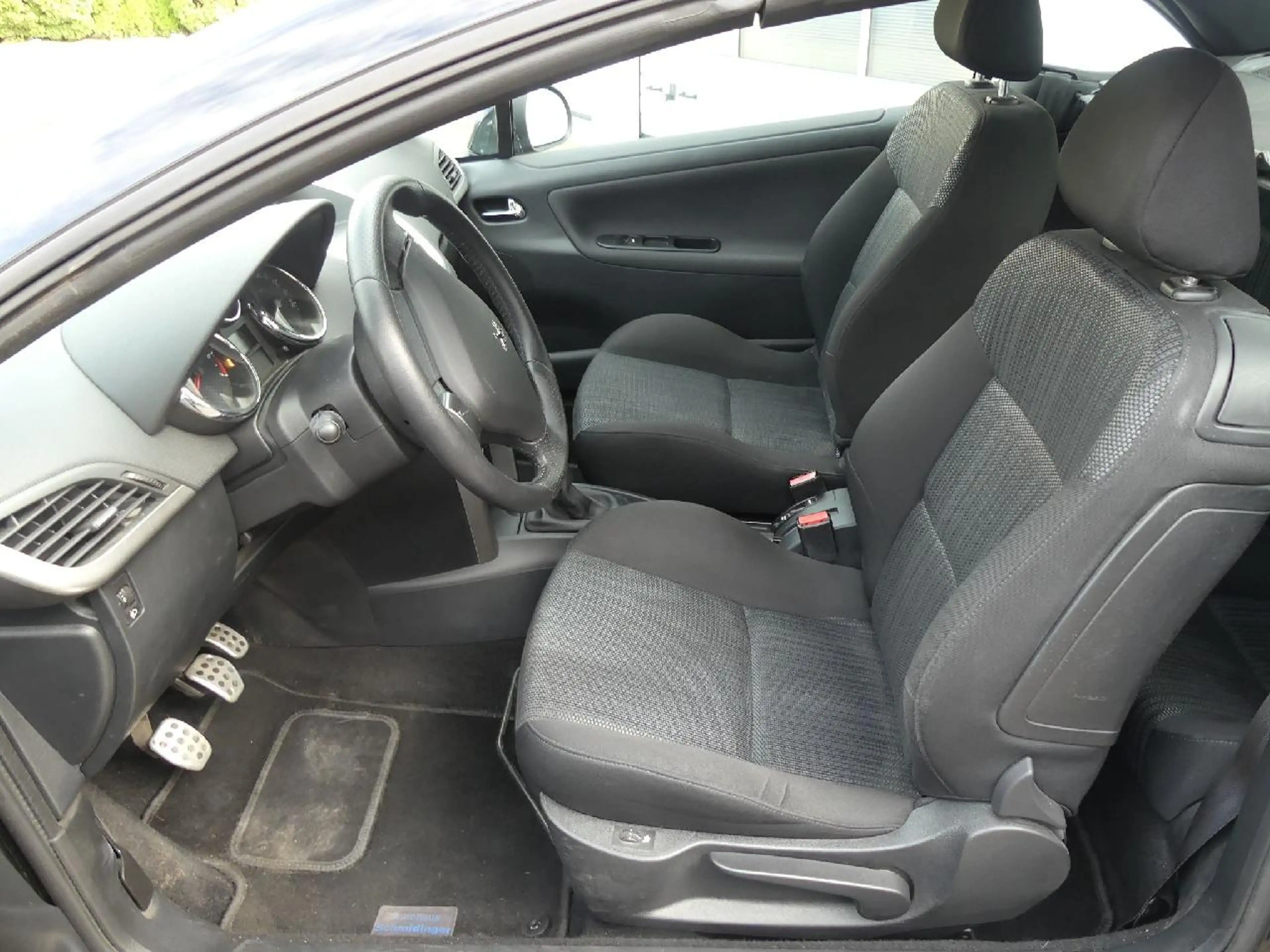 Peugeot 207 Peugeot 207 CC 1,6l 16V Active SHZ/Windschott — photo 9