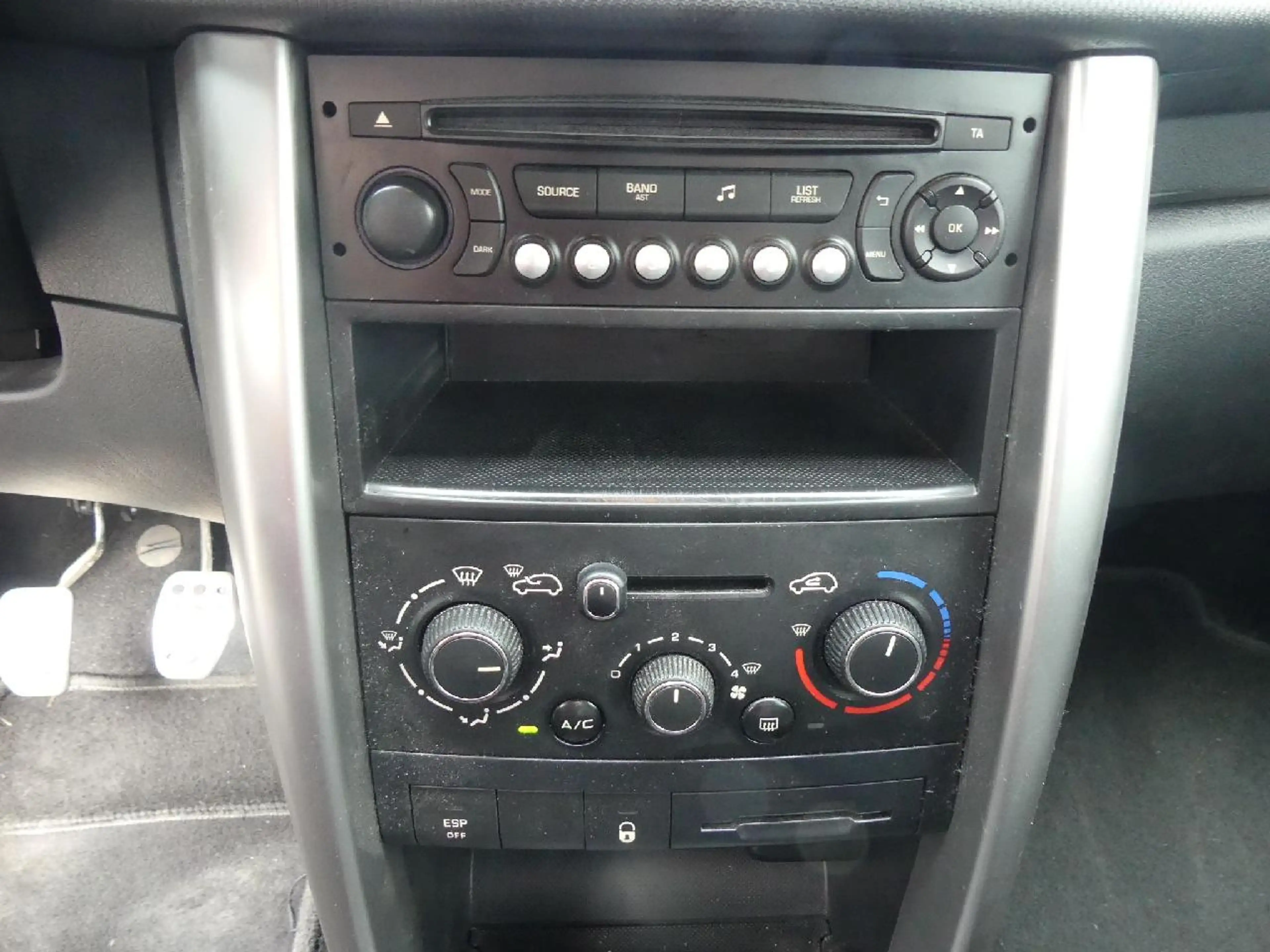 Peugeot 207 Peugeot 207 CC 1,6l 16V Active SHZ/Windschott — photo 6