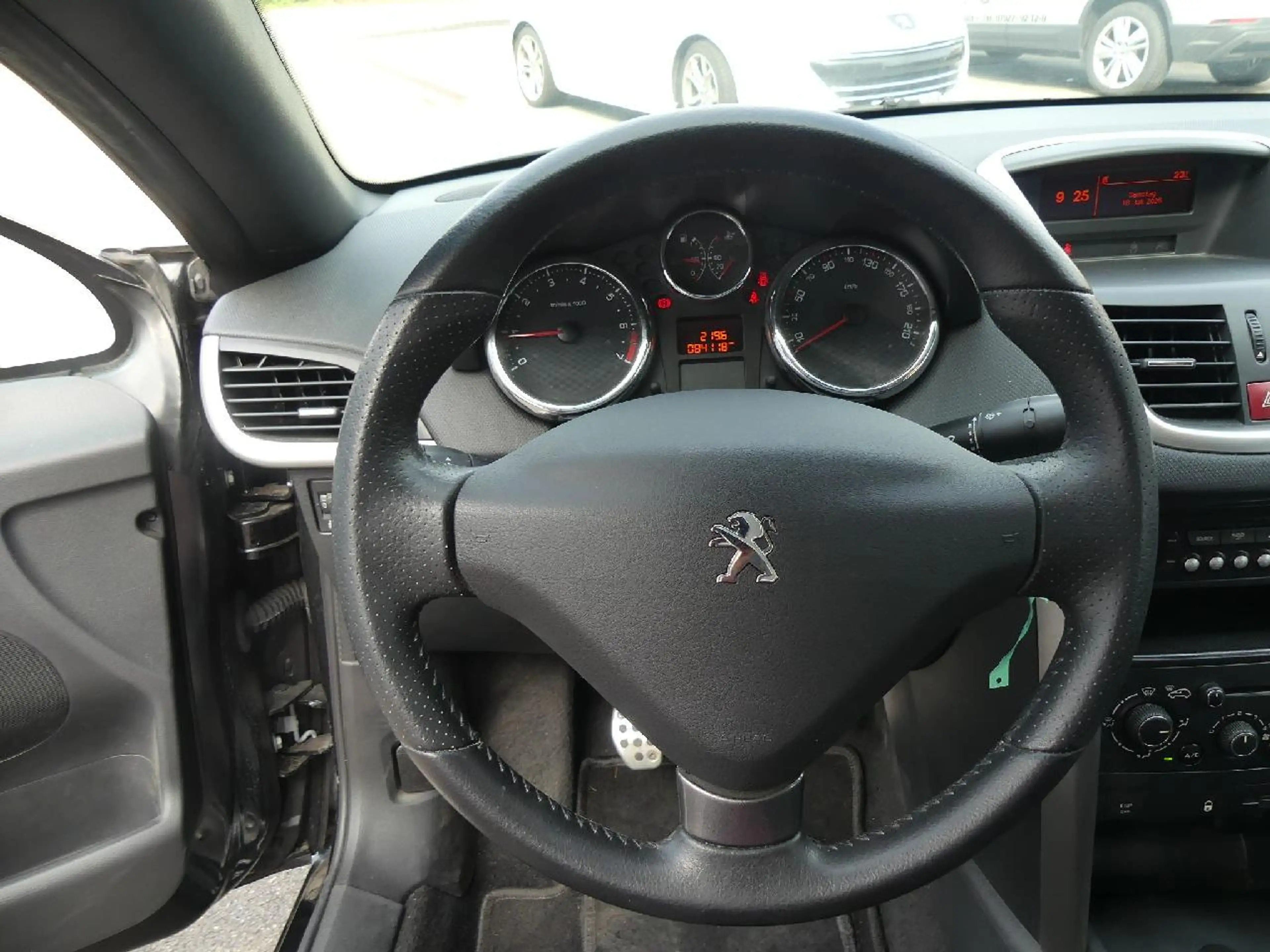 Peugeot 207 Peugeot 207 CC 1,6l 16V Active SHZ/Windschott — photo 8