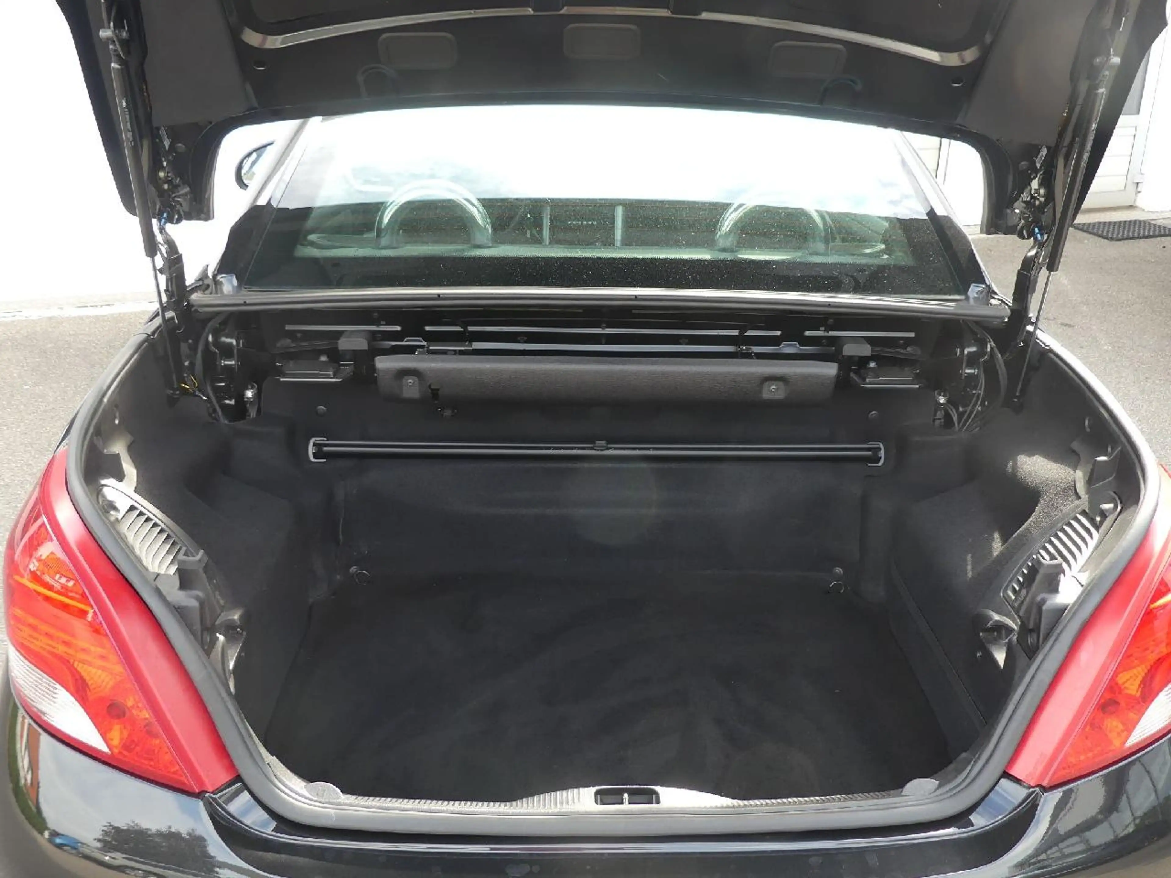 Peugeot 207 Peugeot 207 CC 1,6l 16V Active SHZ/Windschott — photo 10