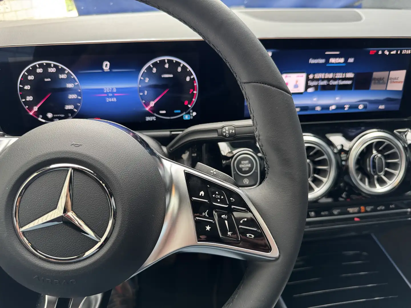 Mercedes-Benz GLA 220 GLA 220 4Matic 8G-DCT Edition Progressive Line - 1