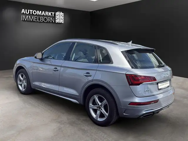 Audi Q5 view 6