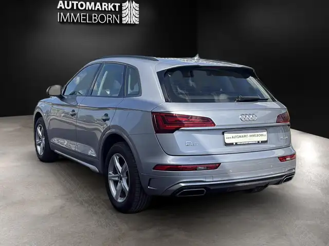 Audi Q5 view 5