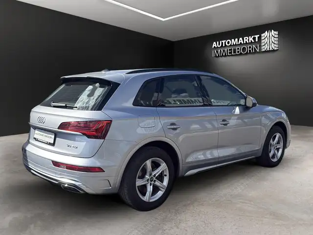 Audi Q5 view 8