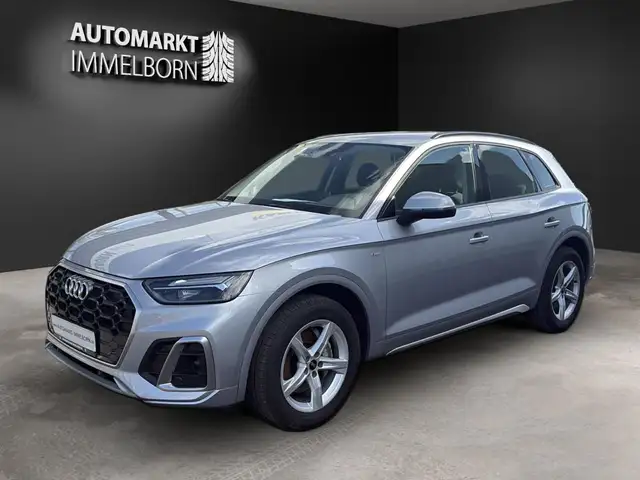 Audi Q5 view 4