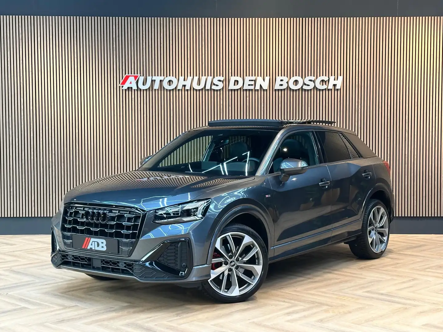 Audi Q2 35 TFSI S Line 150PK - Panoramadak - Matrix - B&O Grijs - 1