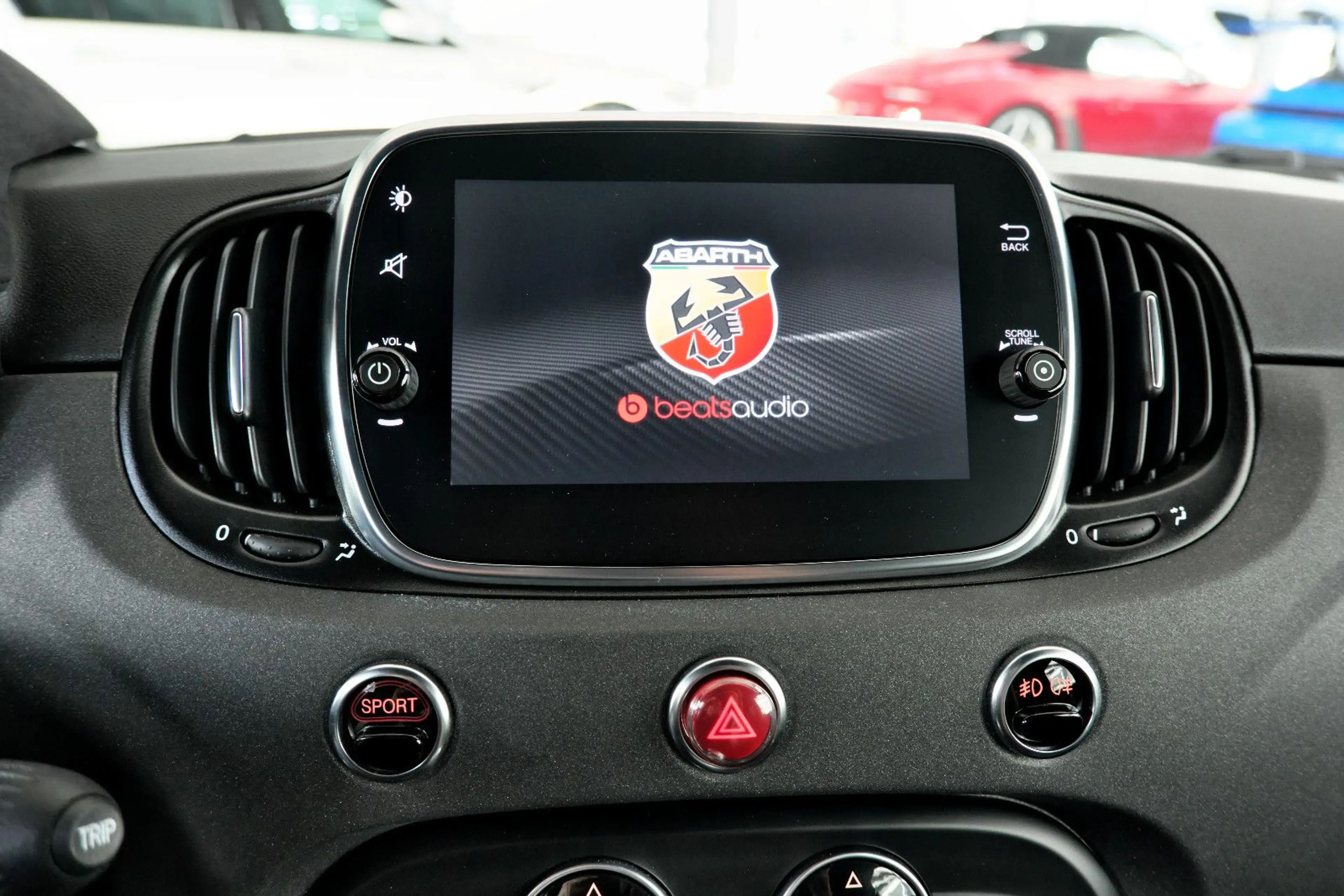 Abarth 695 70th Anniversario Akrapovic Orig. 17`KM DE — photo 13