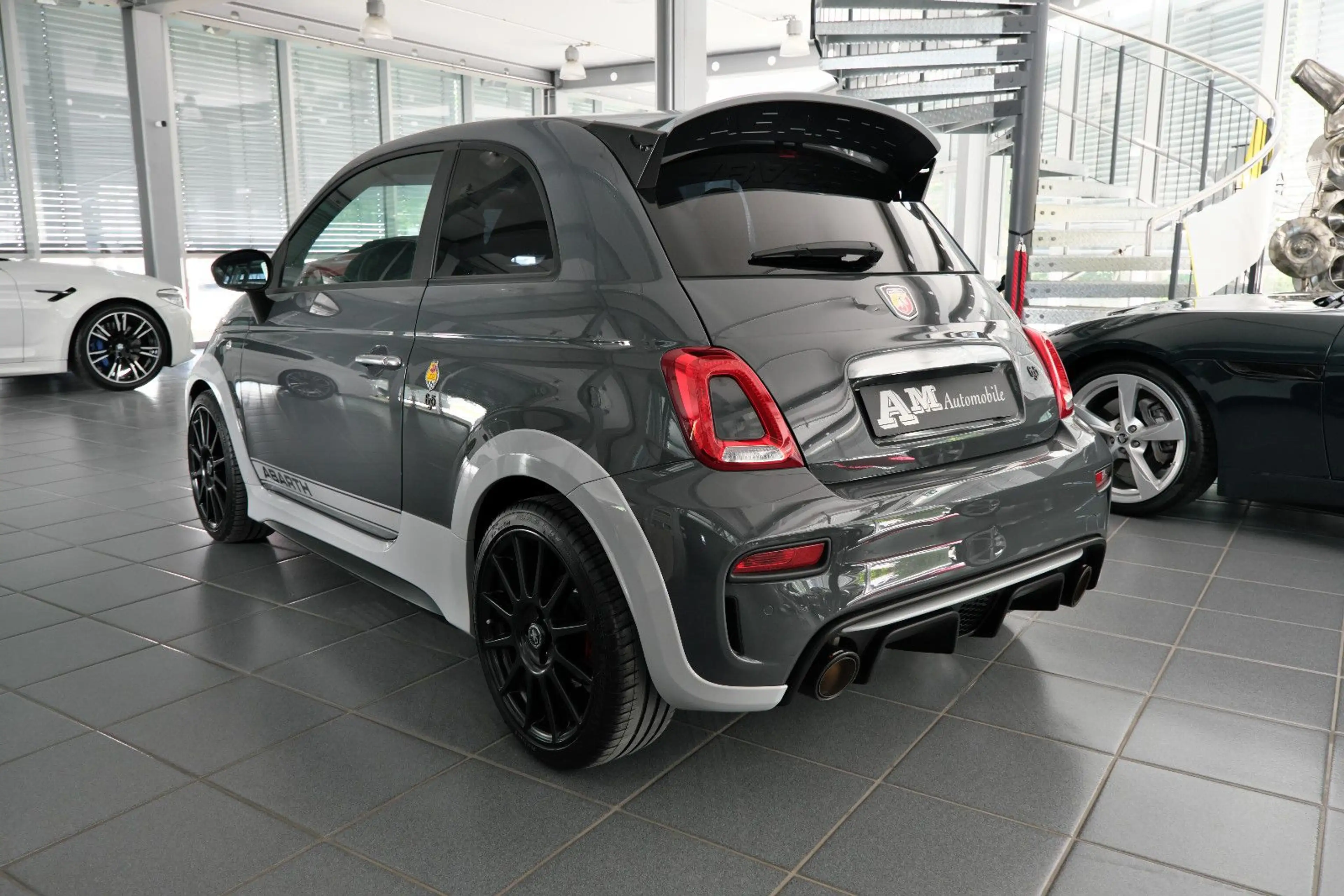 Abarth 695 70th Anniversario Akrapovic Orig. 17`KM DE — photo 2