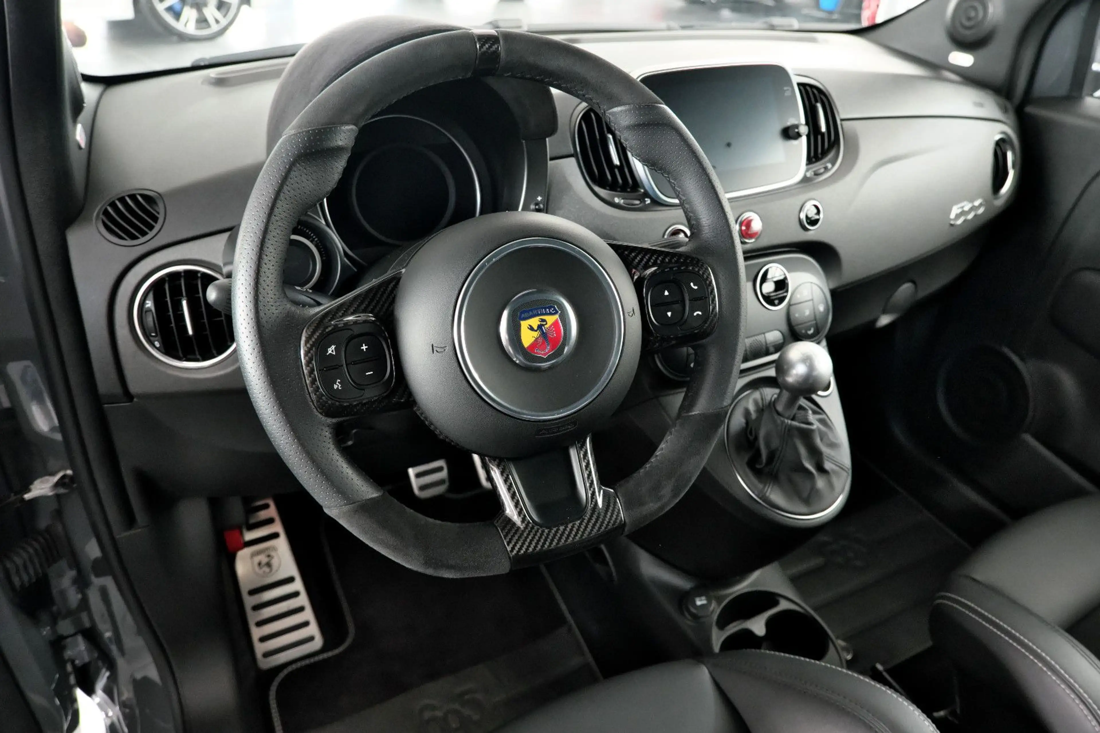 Abarth 695 70th Anniversario Akrapovic Orig. 17`KM DE — photo 15