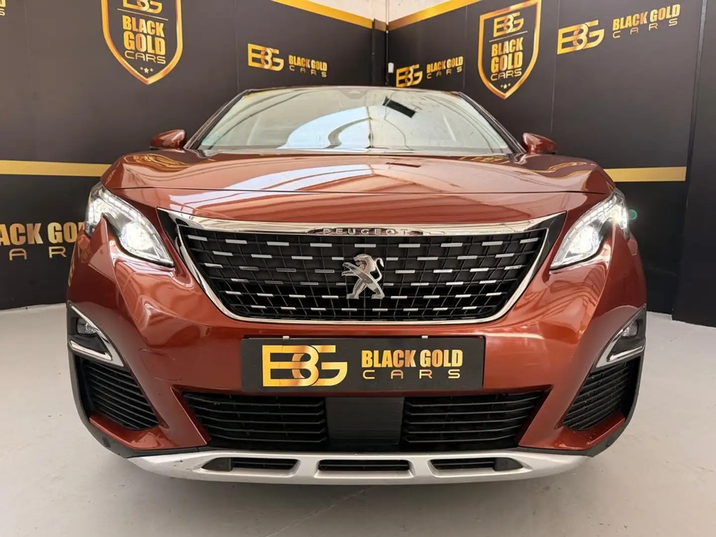 Peugeot 3008 1.5 BlueHDi 96kW (130CV) S&S Allure EAT8 Marrón - 2