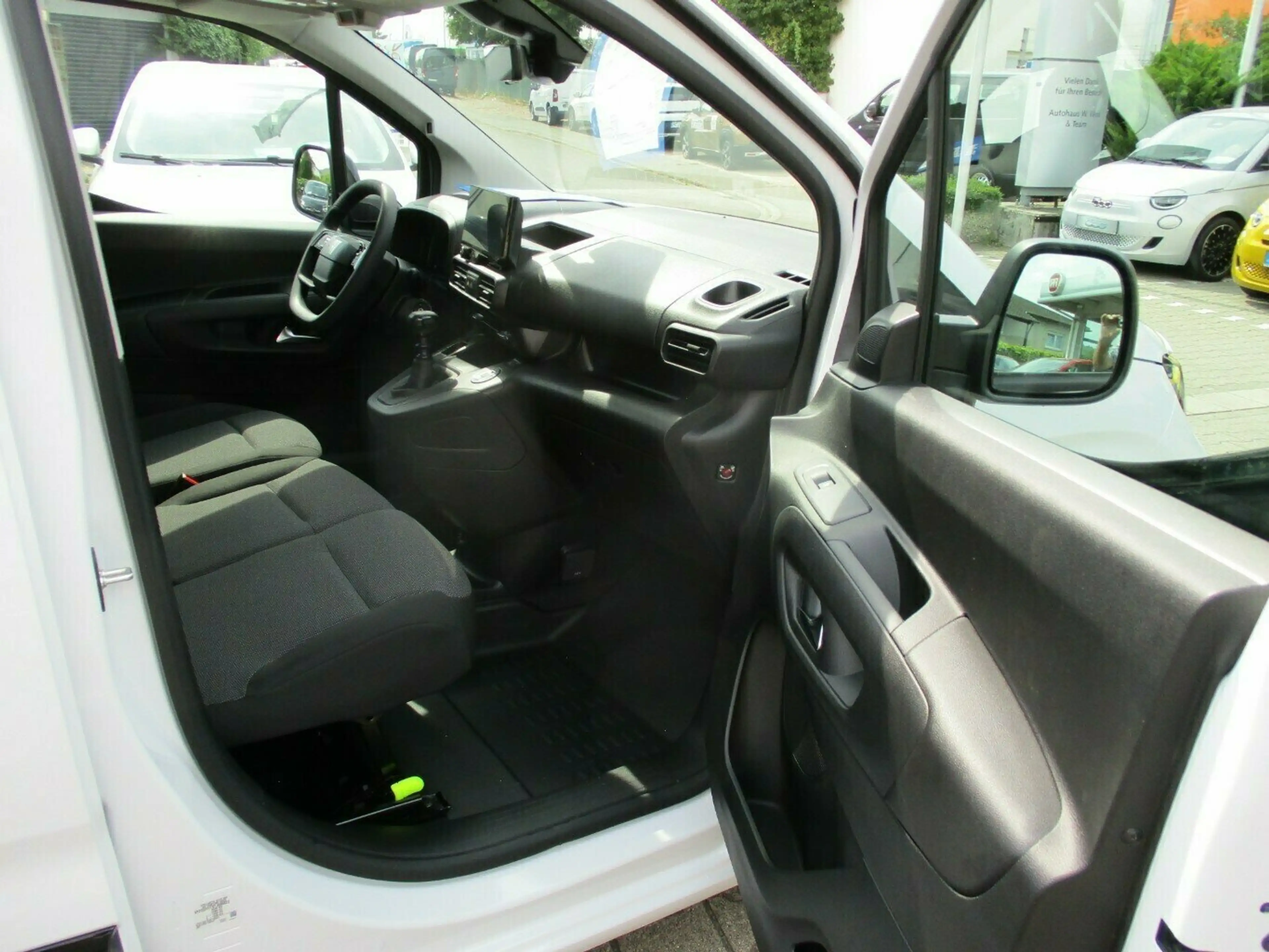 Fiat Doblo KAWA M 1.5 Diesel 75 kW 25th Anniversary — photo 4
