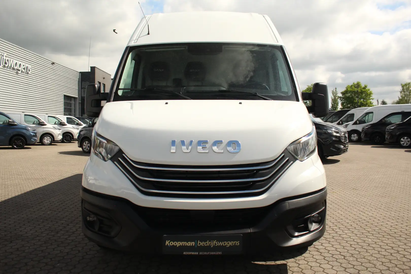 Iveco Daily 35S18A8 3.0 180pk L4H2 Automaat | Adap. Cruise| L Bianco - 2