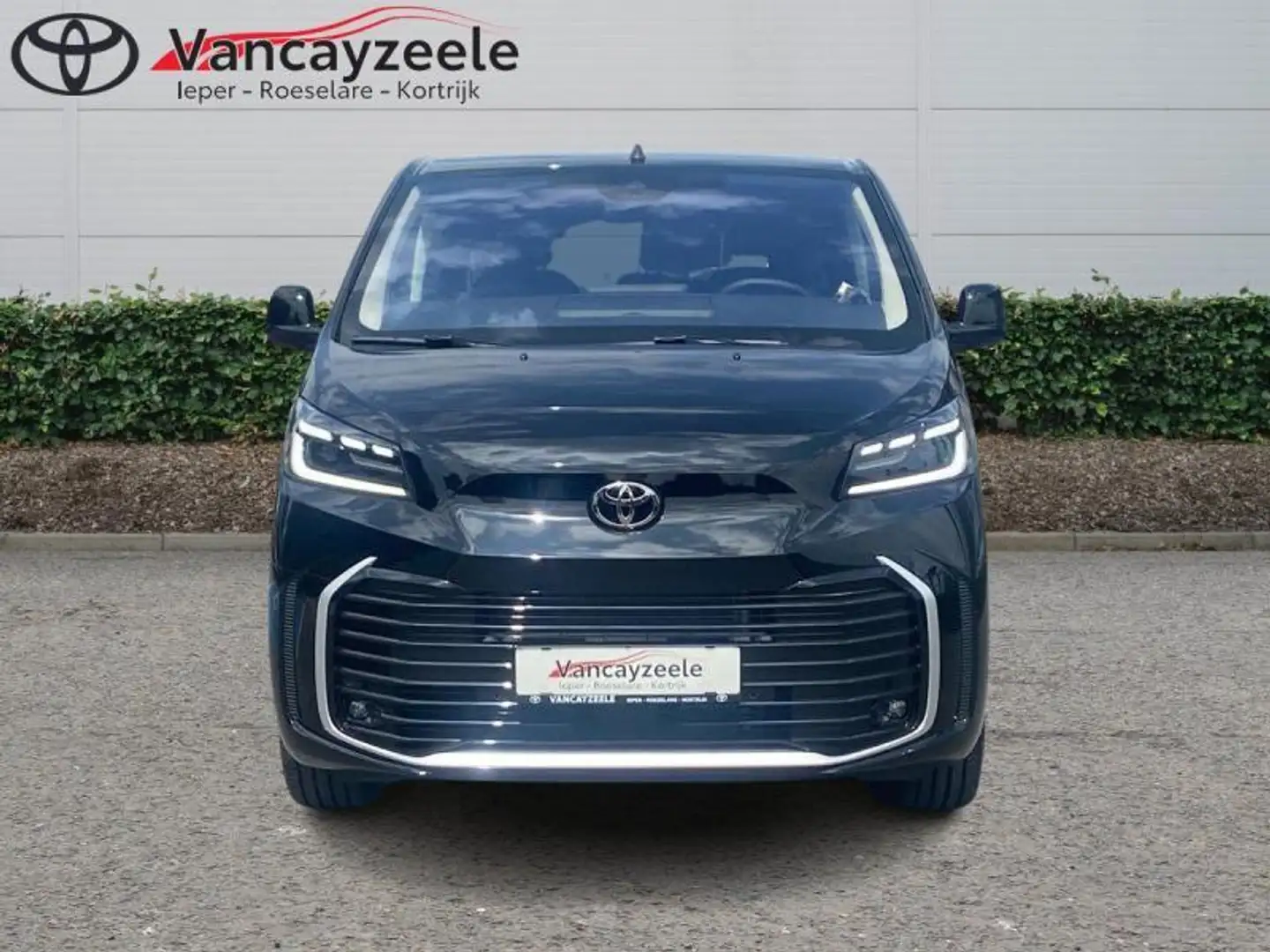 Toyota Verso Family 8pl+cam+nav+sens V+A Schwarz - 2