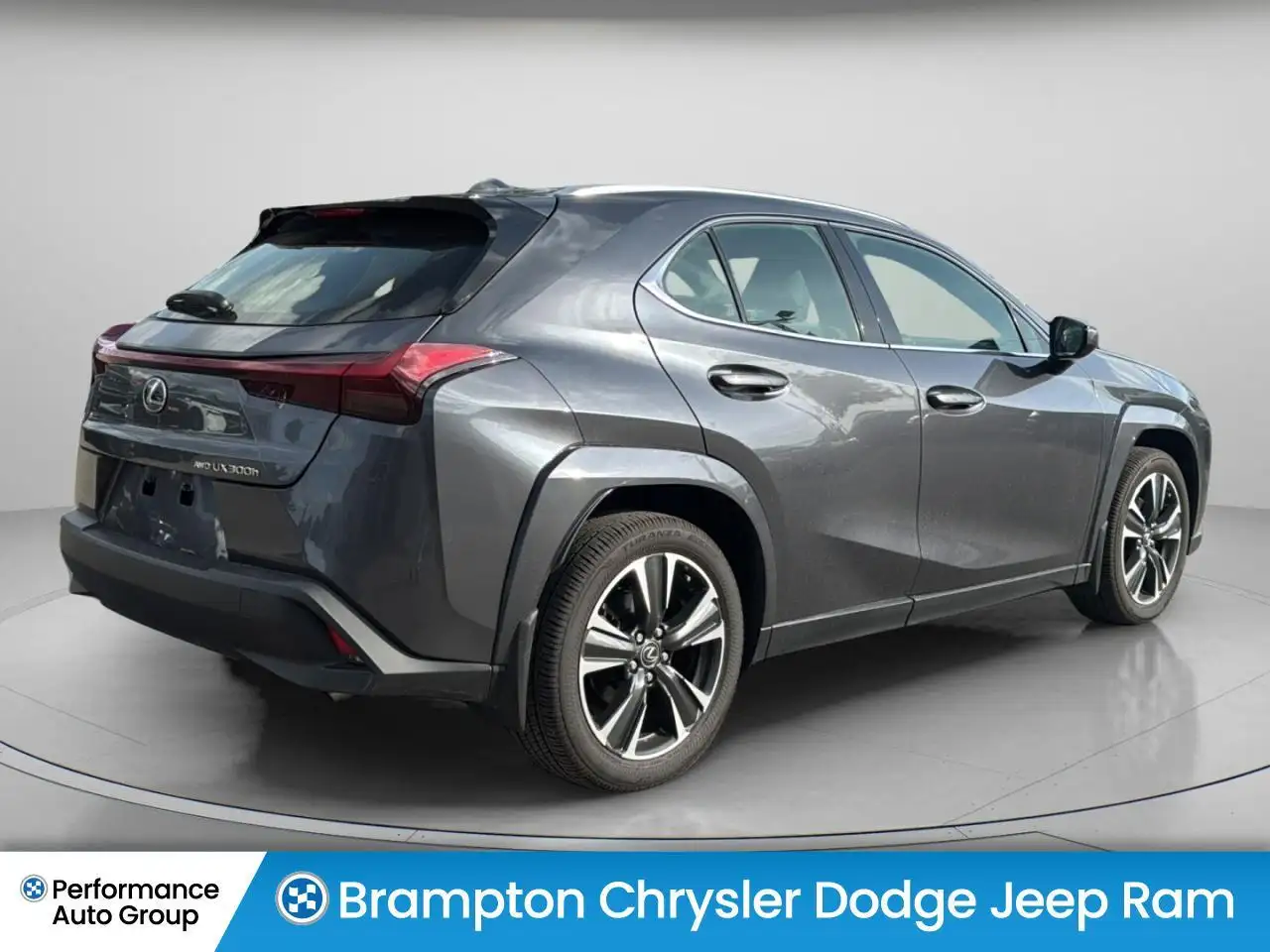 Lexus UX снимка Lexus UX