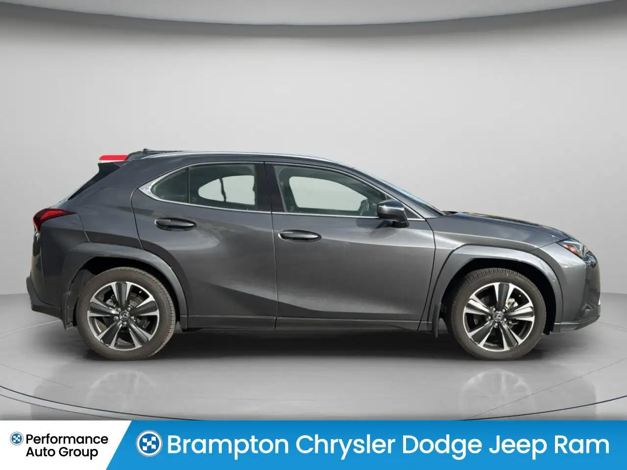 Lexus UX снимка Lexus UX