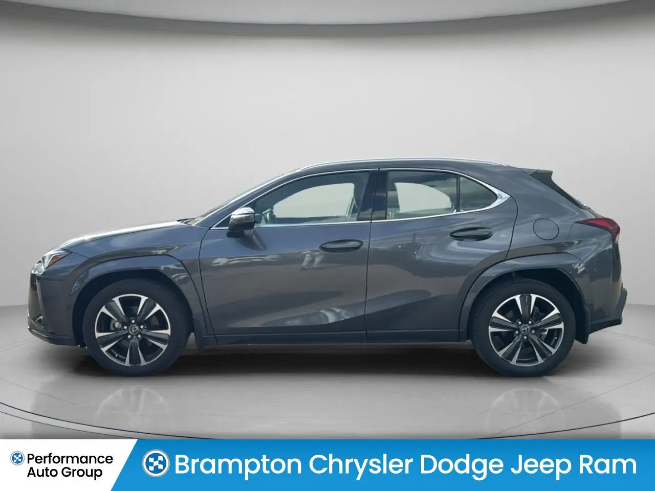 Lexus UX снимка Lexus UX