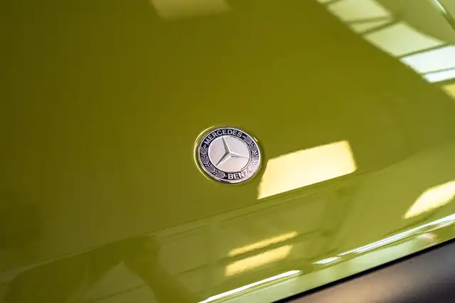 Mercedes-Benz 450 view 9