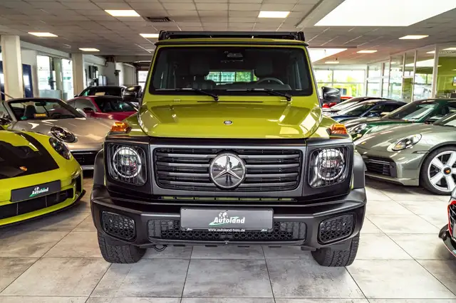 Mercedes-Benz 450 view 2