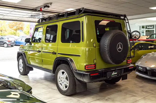 Mercedes-Benz 450 view 5