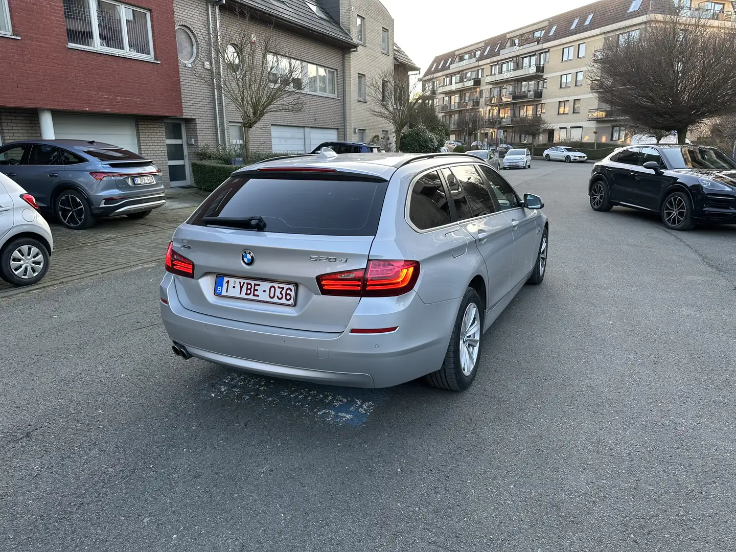 BMW 520 Touring dXA Xdrive - 1