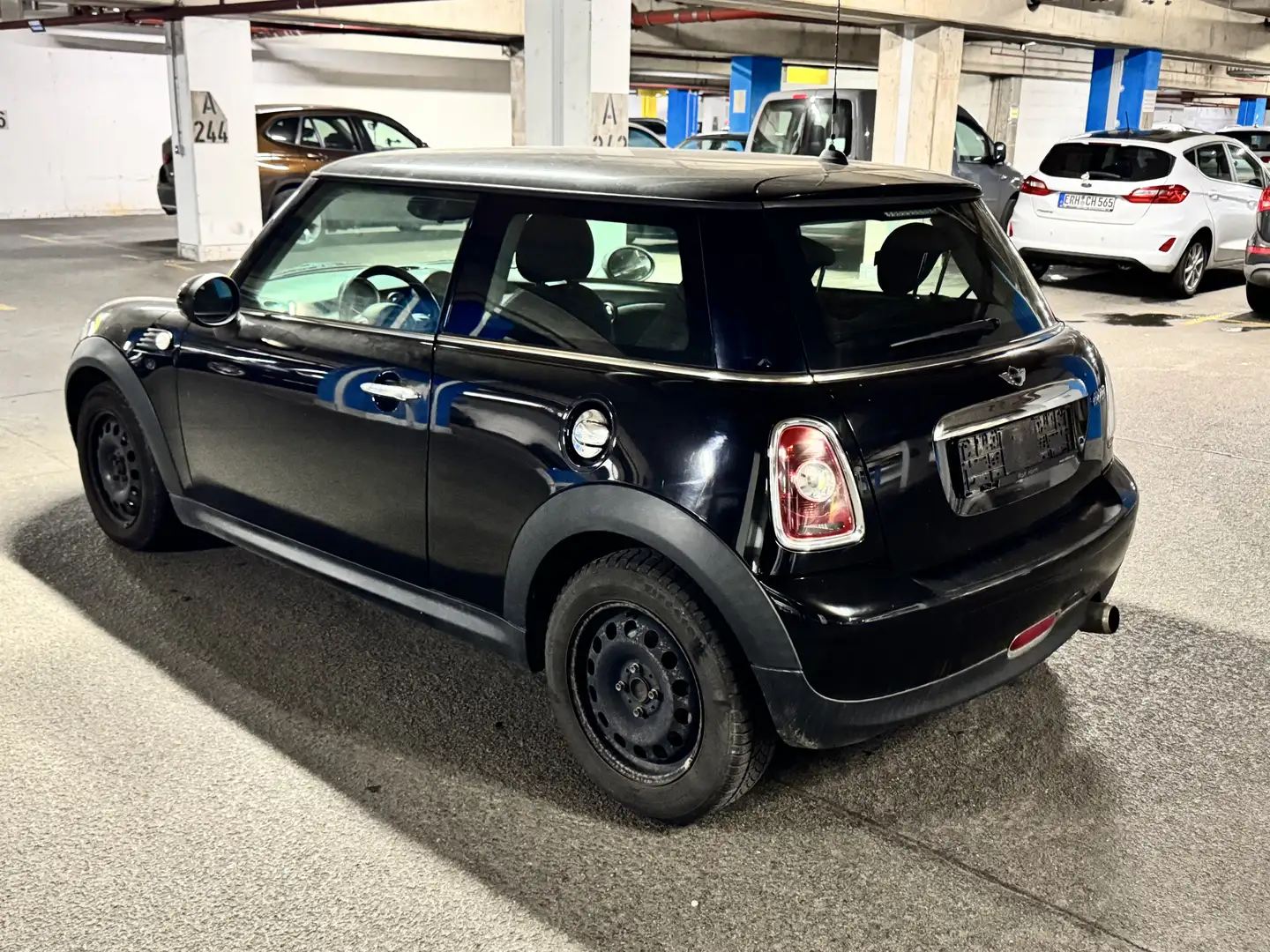 MINI Cooper Cooper 1.6 16V Schwarz - 2
