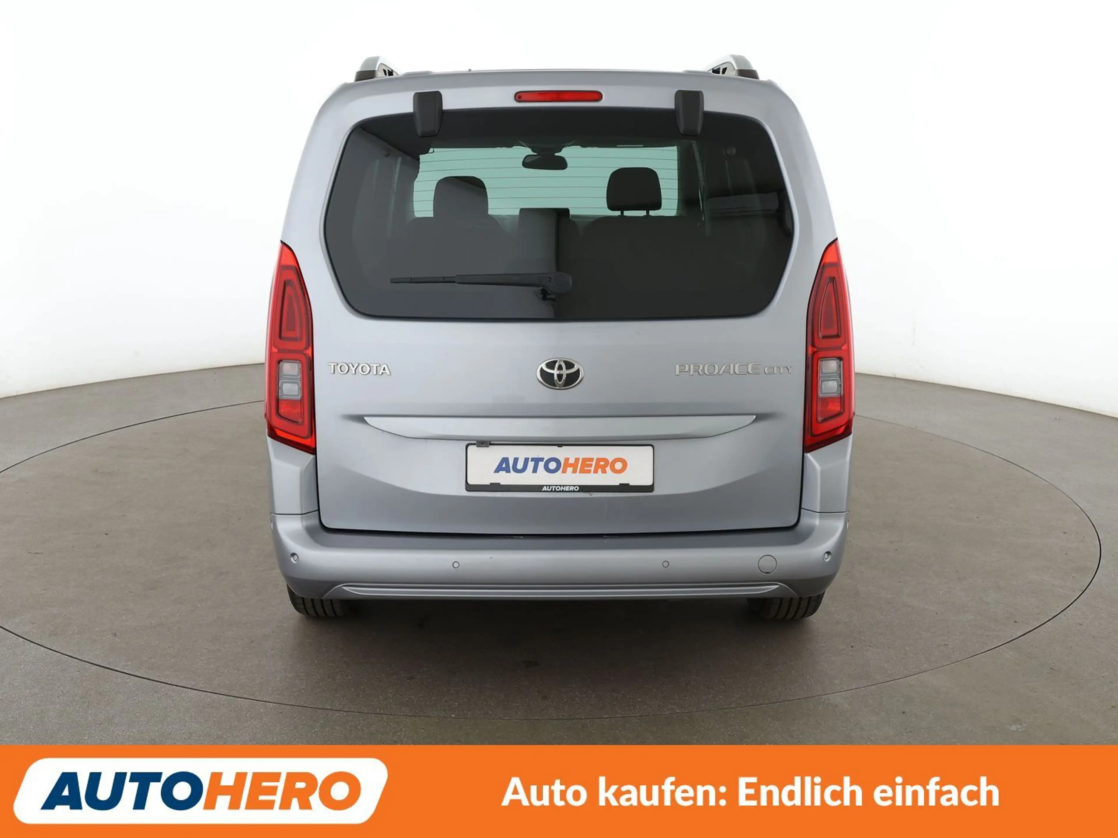 Toyota Proace City 1.5 D-4D L2 Team D*NAVI*TEMPO*CAM*PDC*SHZ* — photo 5