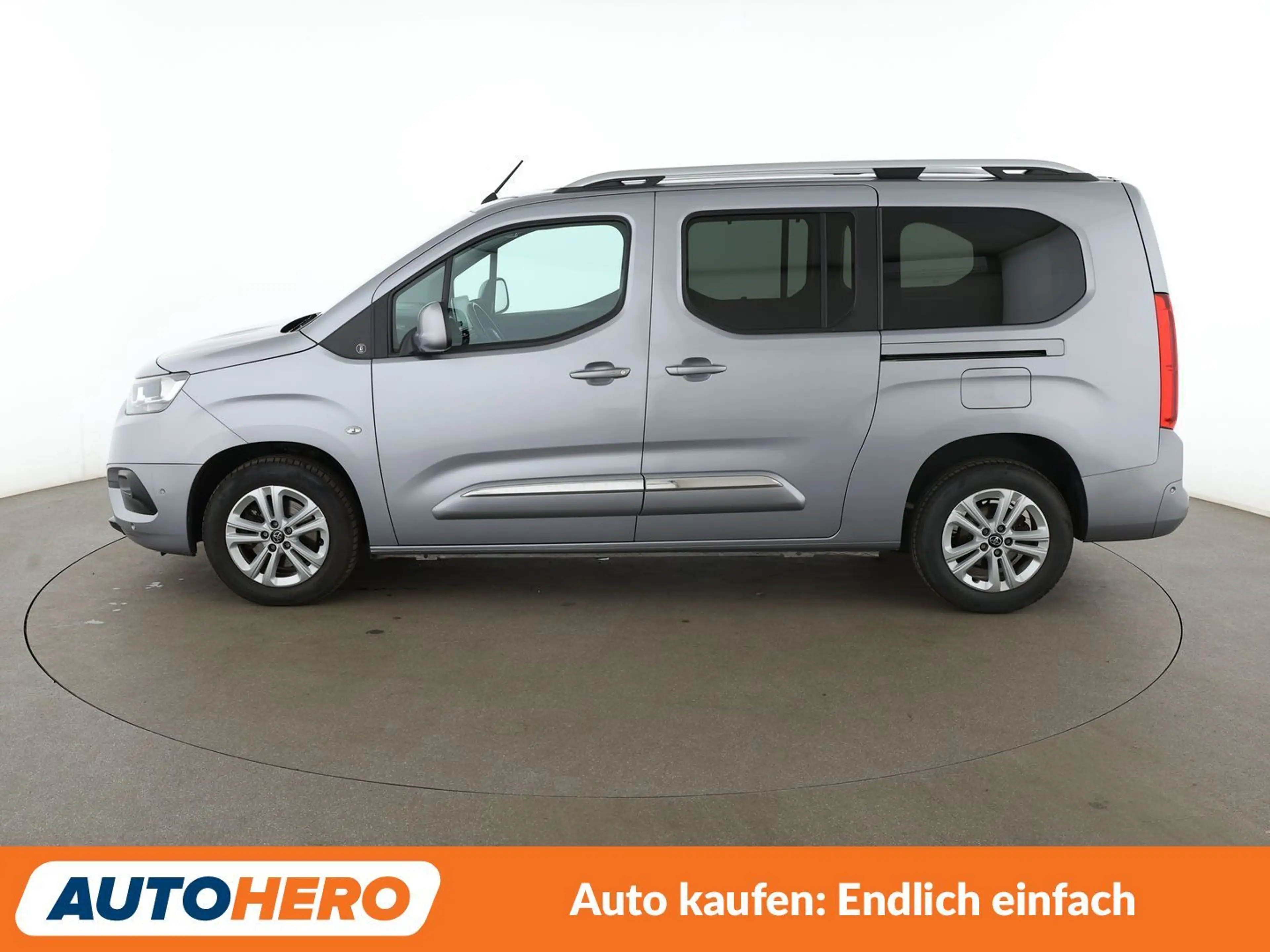 Toyota Proace City 1.5 D-4D L2 Team D*NAVI*TEMPO*CAM*PDC*SHZ* — photo 3