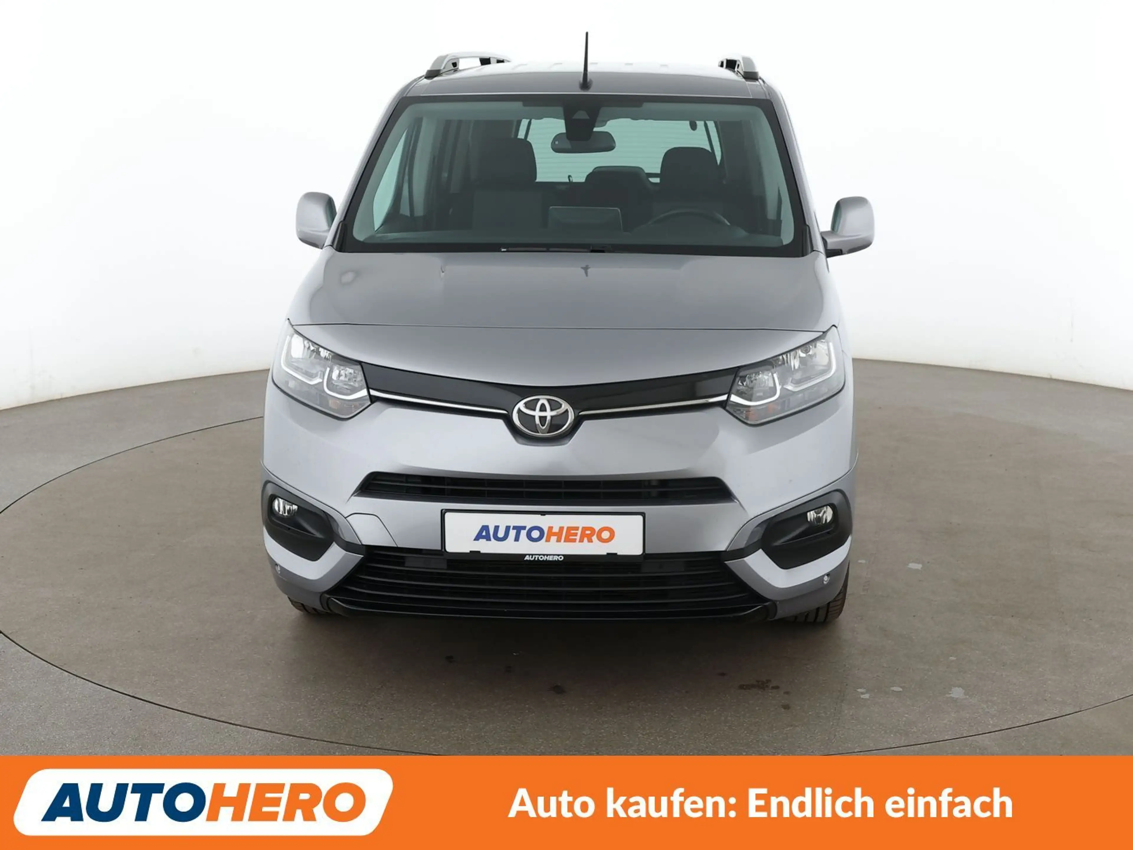 Toyota Proace City 1.5 D-4D L2 Team D*NAVI*TEMPO*CAM*PDC*SHZ* — photo 9