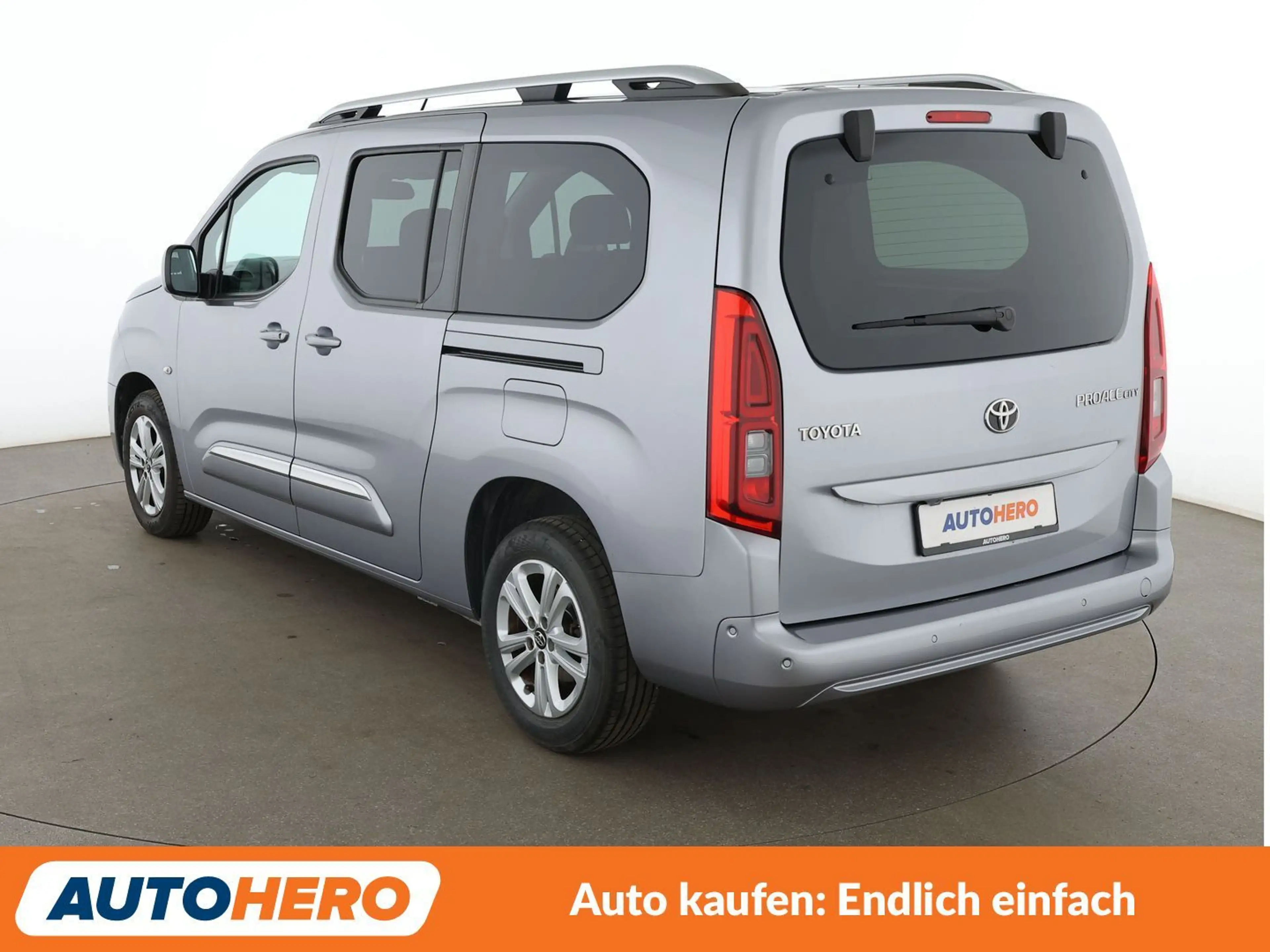 Toyota Proace City 1.5 D-4D L2 Team D*NAVI*TEMPO*CAM*PDC*SHZ* — photo 4