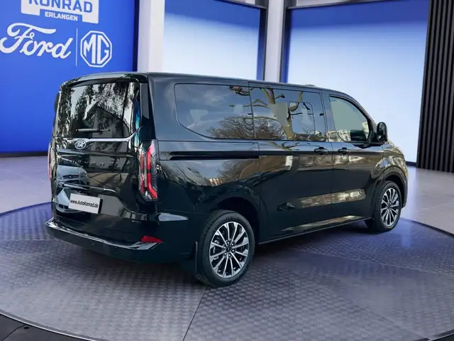 Ford Tourneo Custom view 5