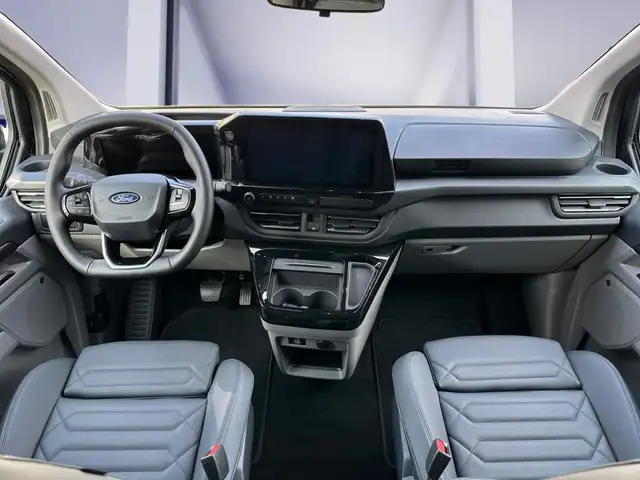 Ford Tourneo Custom view 10