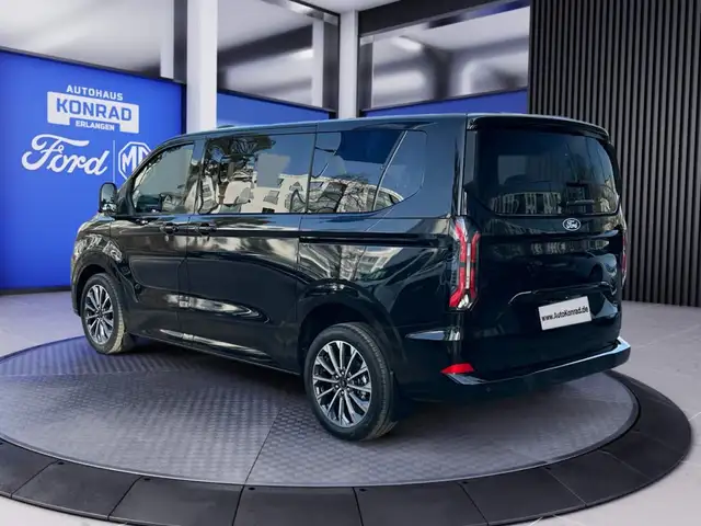 Ford Tourneo Custom view 4
