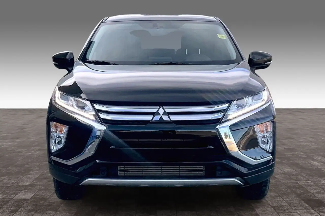 Mitsubishi Eclipse Cross снимка Mitsubishi Eclipse Cross