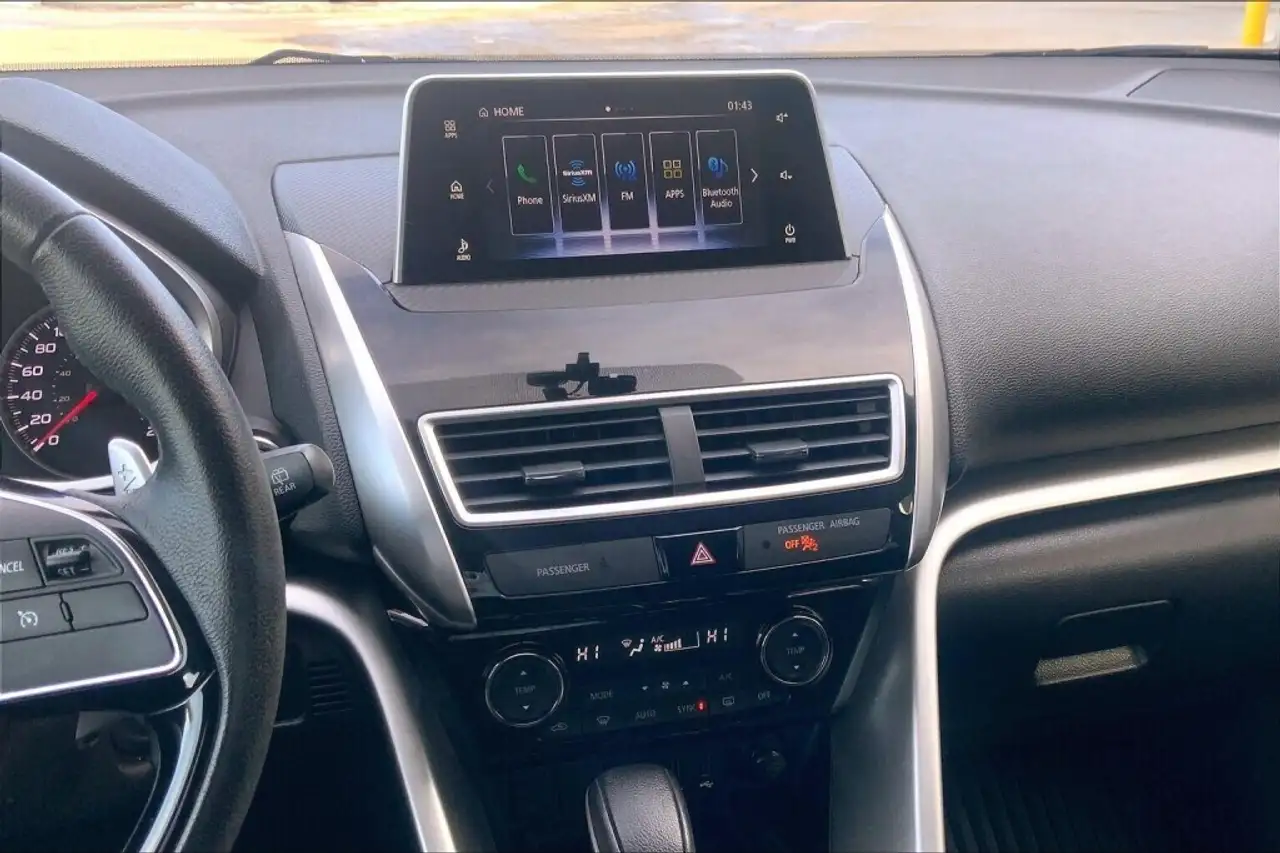 Mitsubishi Eclipse Cross снимка Mitsubishi Eclipse Cross