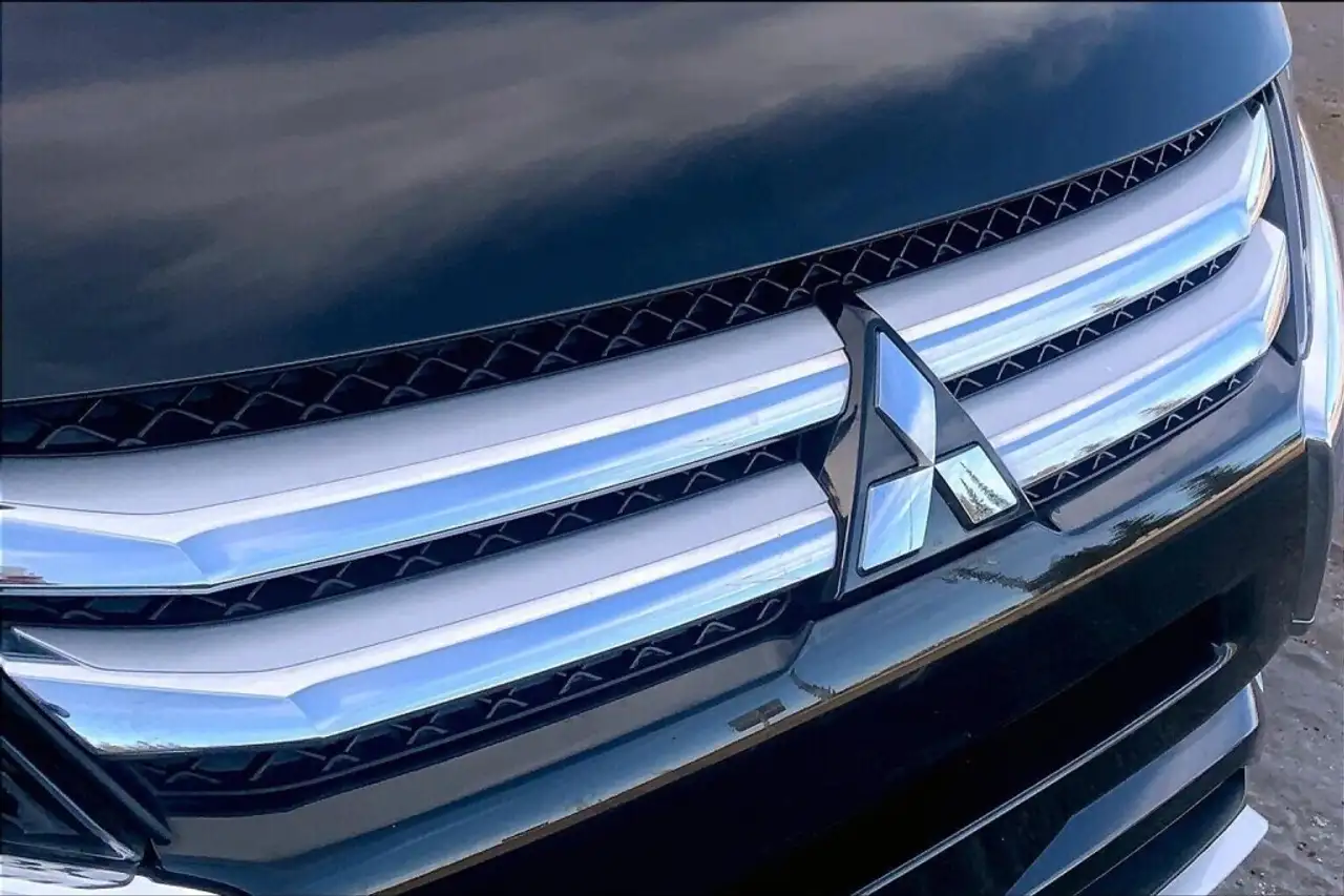 Mitsubishi Eclipse Cross снимка Mitsubishi Eclipse Cross
