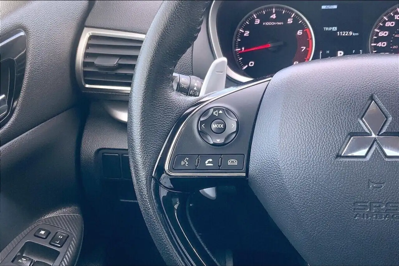 Mitsubishi Eclipse Cross снимка Mitsubishi Eclipse Cross