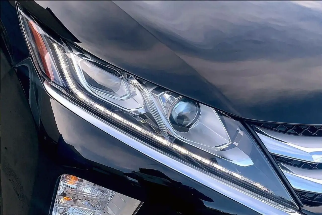 Mitsubishi Eclipse Cross снимка Mitsubishi Eclipse Cross