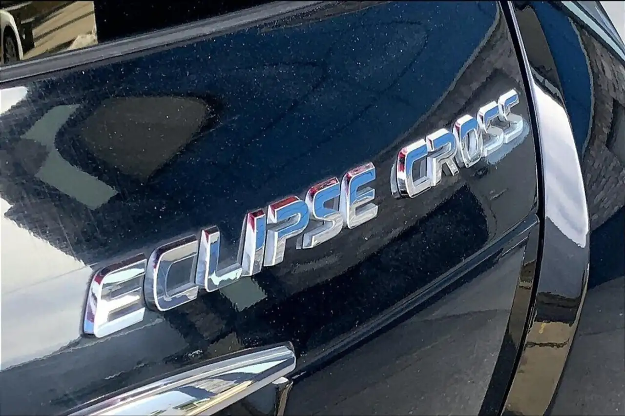 Mitsubishi Eclipse Cross снимка Mitsubishi Eclipse Cross