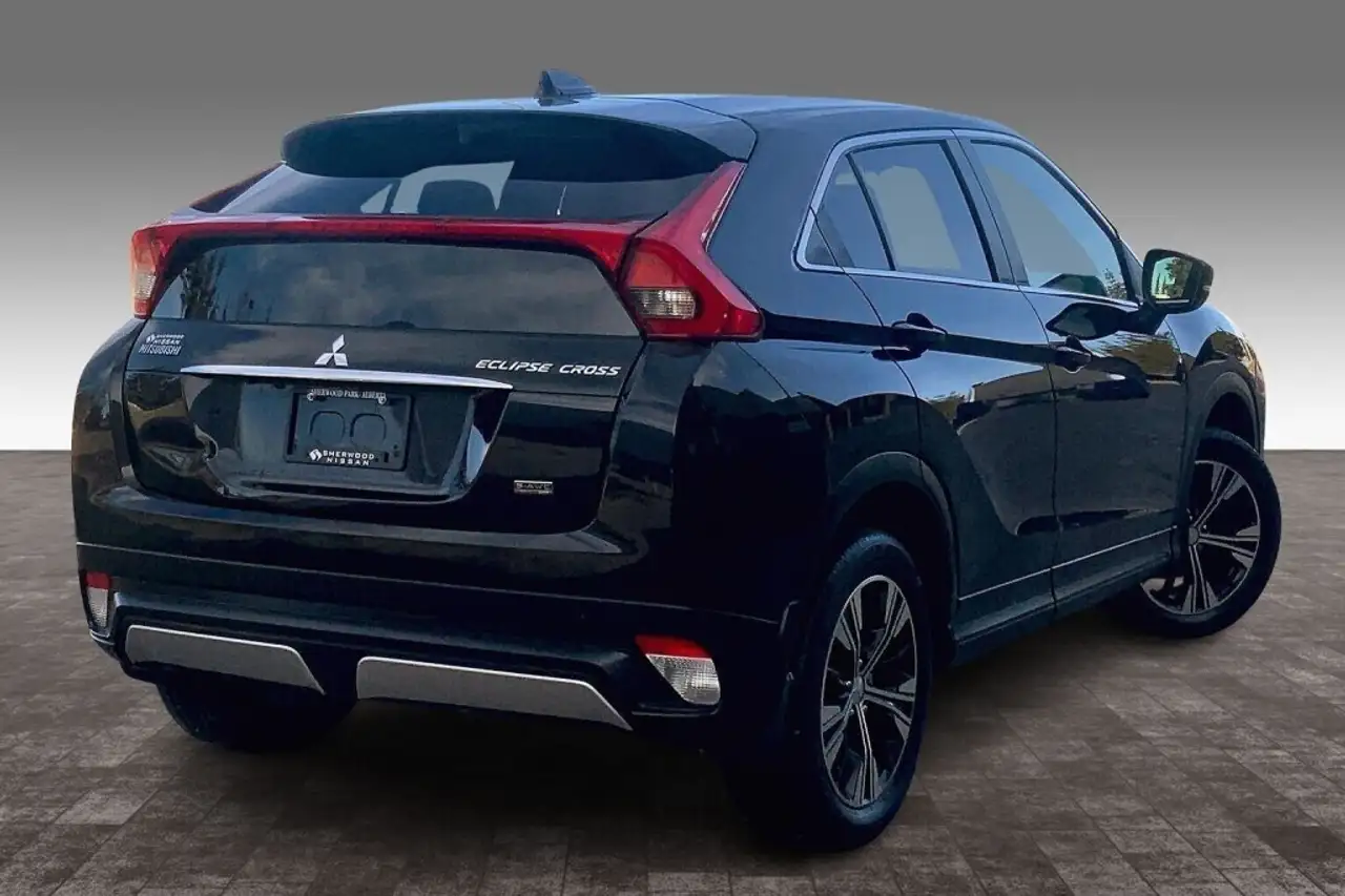 Mitsubishi Eclipse Cross снимка Mitsubishi Eclipse Cross