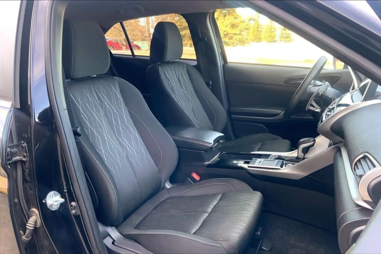 Mitsubishi Eclipse Cross снимка Mitsubishi Eclipse Cross