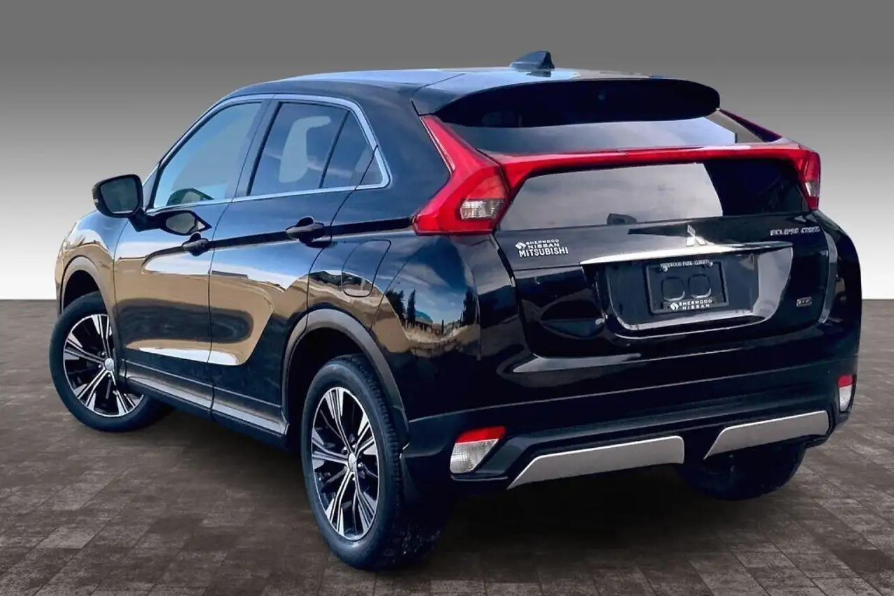 Mitsubishi Eclipse Cross снимка Mitsubishi Eclipse Cross
