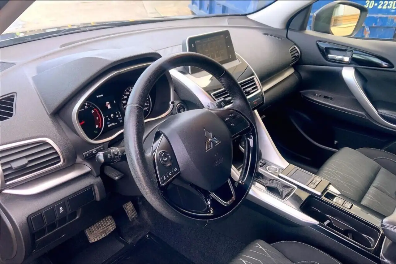 Mitsubishi Eclipse Cross снимка Mitsubishi Eclipse Cross