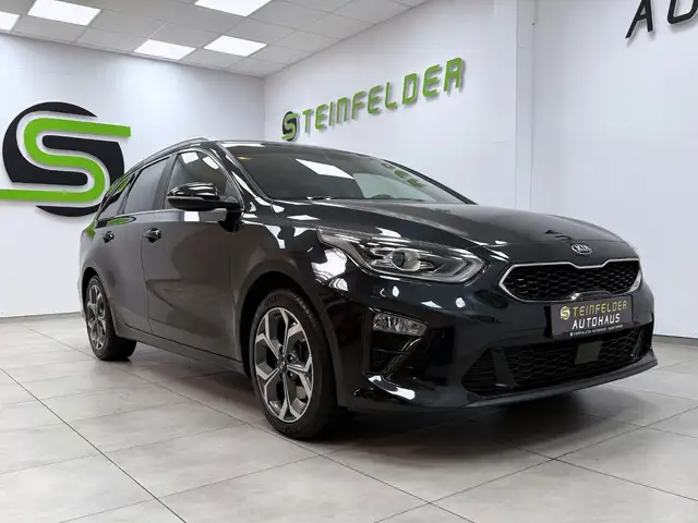 Kia Ceed main image